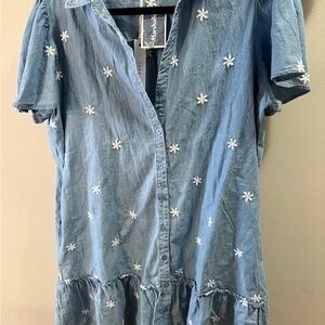 Chambray Dress with White Daisy Accents